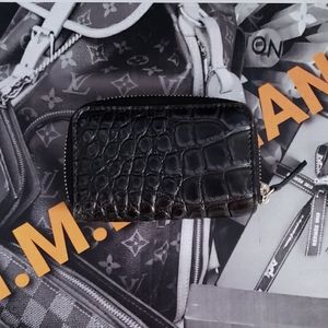 Gucci Genuine Crocodile Zippy Card Case